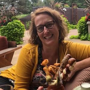 Meet your Posher, Hana